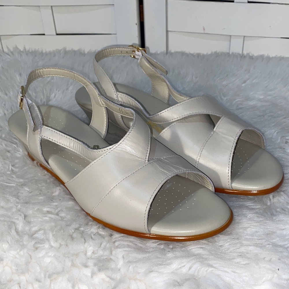 SAS Caress Elegant Cream Bone Slingback Cross Strap Wedge Sandals 11 W